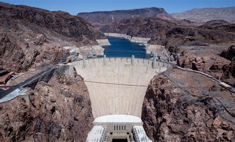 7 Jun 2021 ... 'Mega-drought' on Colorado River system that supplies 40million people causes water level at famous Hoover Dam to drop by 130 feet · The Hoover ....